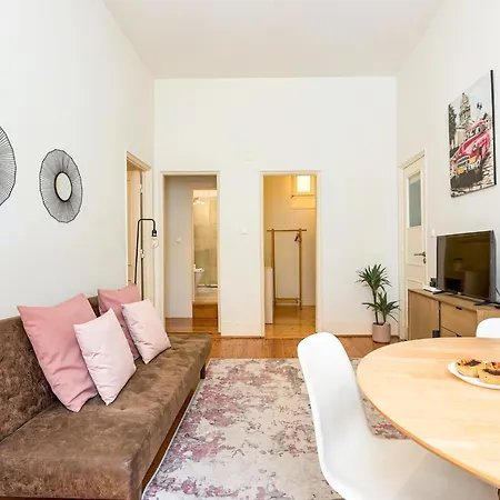 Gonzalo'S Guest Apartments - Downtown Historic Flats-3
